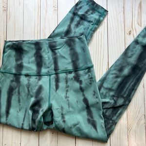 Lululemon Wunder Train Leggings 25”